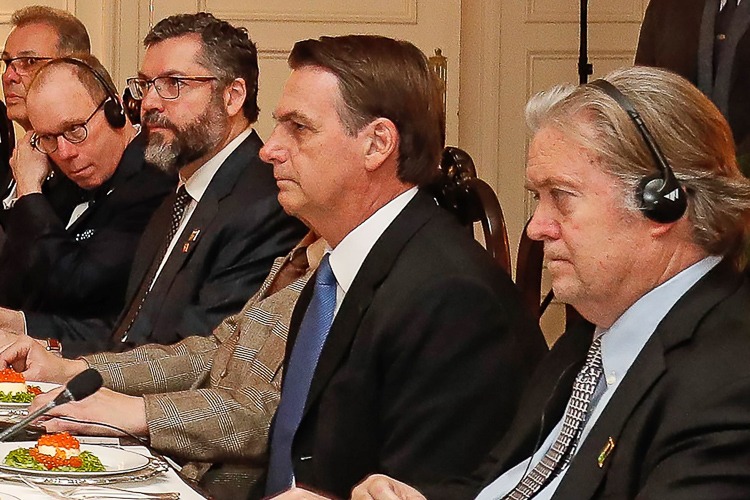 Bolsonaro con Steve Bannon