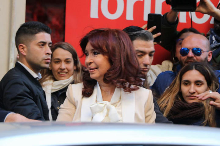 Foto: Cristina saliendo del Congreso