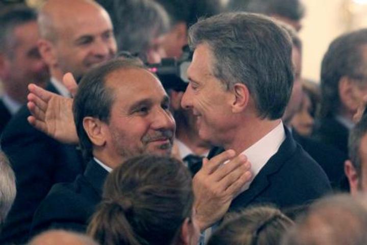 Foto de Nicolás Caputo y Mauricio Macri