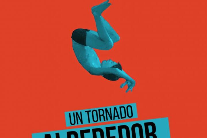 un tornado alrededor