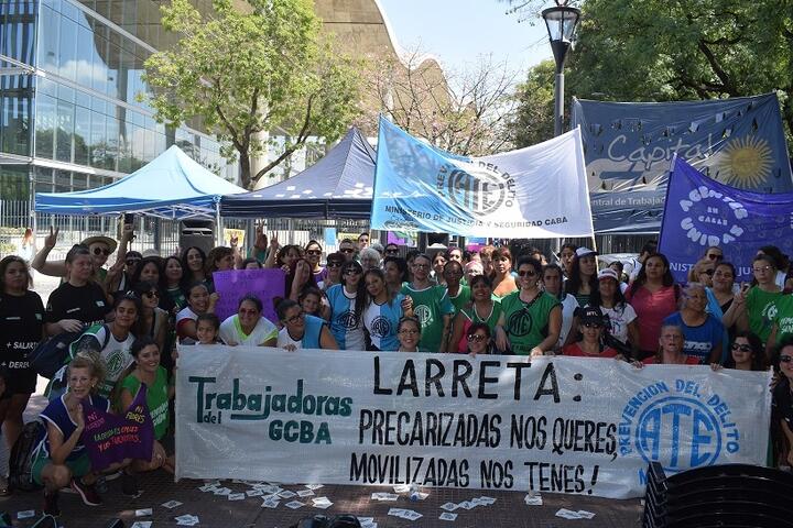 Mujeres que pintan