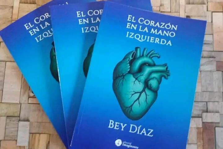 LIBRO EL CORAZON EN LA MANO IZQUIERDA