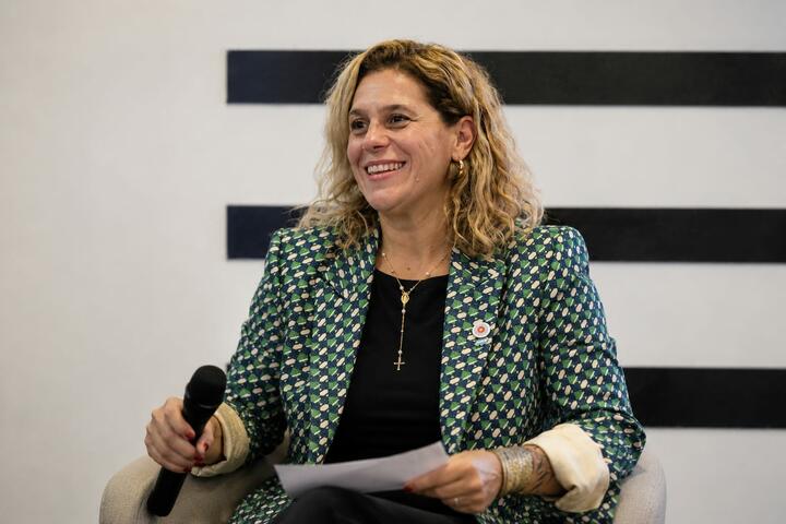 Florencia Lizaraso en panel.