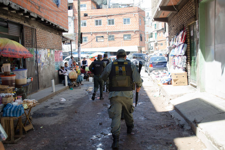 Gendarmería en Bajo Flores