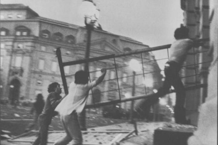 16 de diciembre 1982: el pueblo en las calles contra la Dictadura | Agencia Paco Urondo