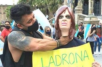 Violencia contra Cristina