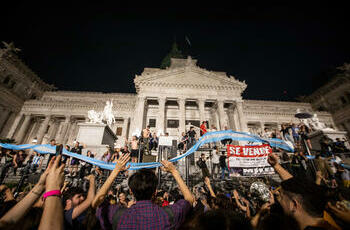 Cacerolazo contra DNU Milei