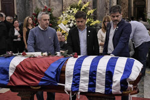 Axel, Cuervo, Bianco, Mujica