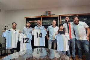 SOCIAL