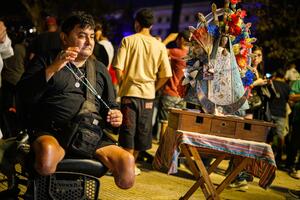 CURA DJ PLAZA DE MAYO