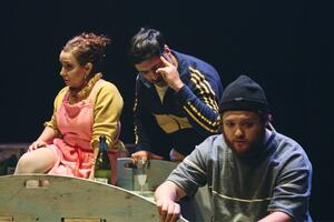 teatro persona heroe latino