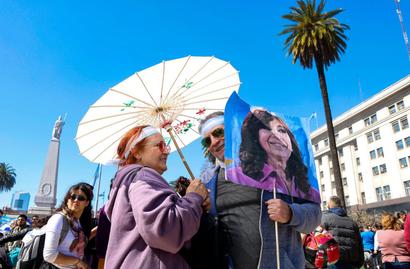 Marcha en defensa de Cristina y la democracia