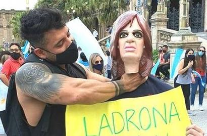 Violencia contra Cristina