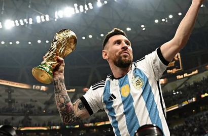 Messi vuelta olímpica Mundial 2022