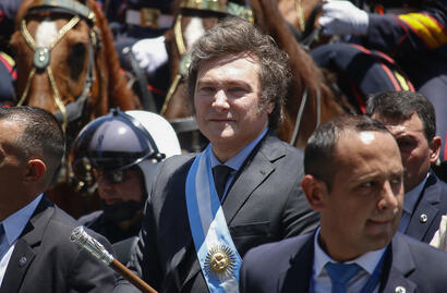 Javier Milei camino a Casa Rosada el día de su asunción como presidente 2023_Noelia Guevara