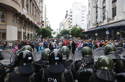 Represión a los jubilados e hinchas, barras_Noelia Guevara_12.03.2025